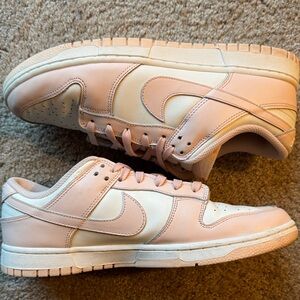 Nike Dunk Low Orange pearl(women’s). Sz.11.5w. No box. Light use-no box